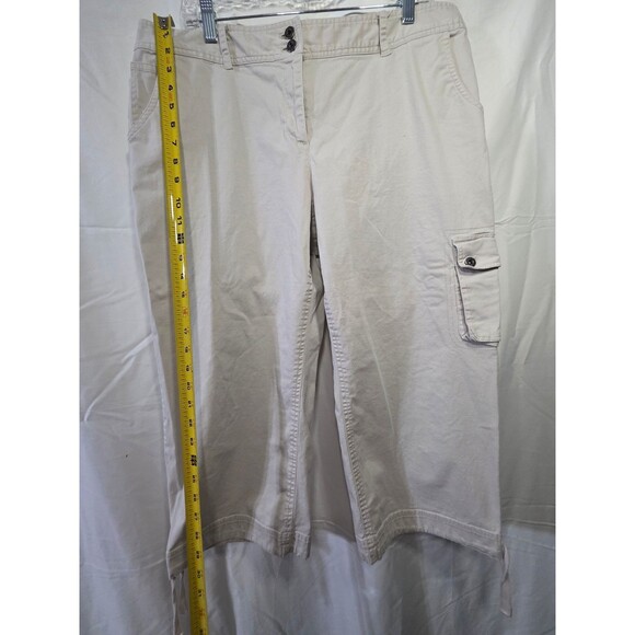 liz&co. Womens Cargo Capri Pants Beige Size 16 Stretch Side Pocket Cropped - Picture 2 of 3
